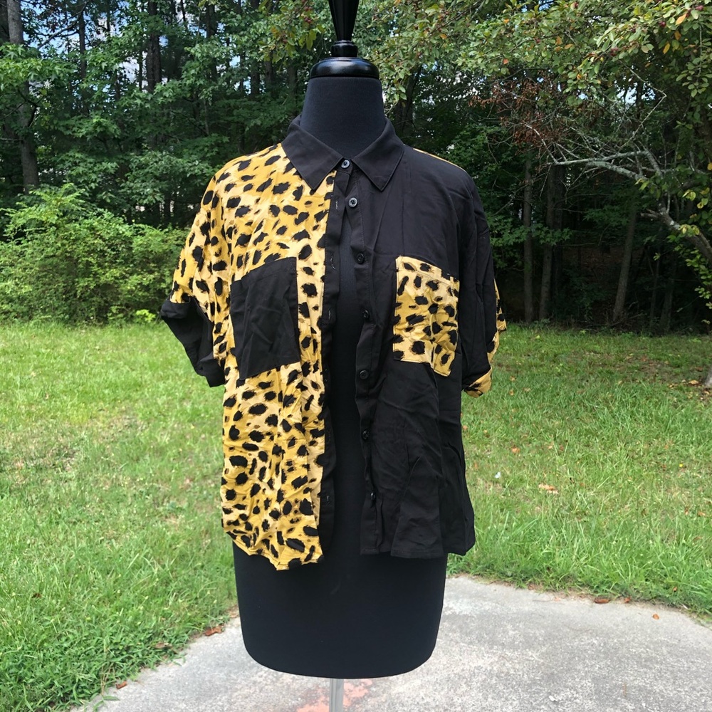 Cropped Leopard Top